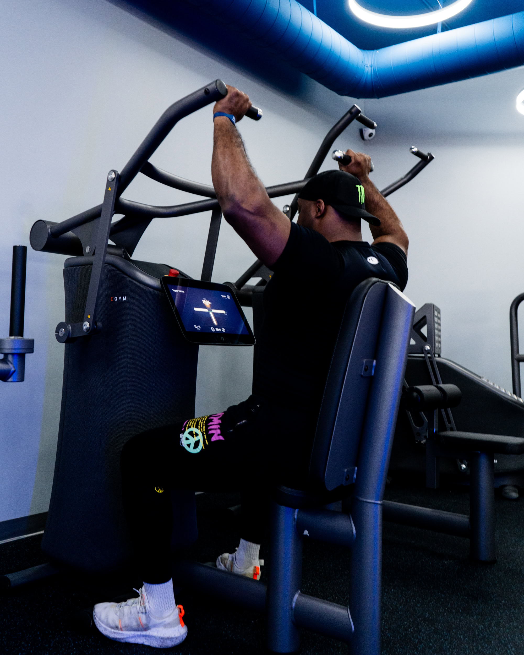 Egym